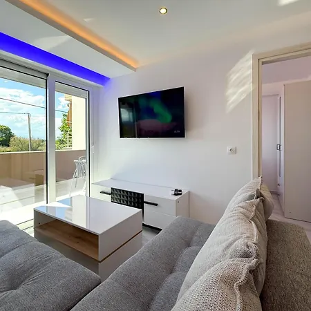 Ifestos By Sdr * Paralía